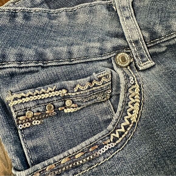 Maurice’s Bootcut Denim Decor Jeans. Embellished (1003) - Picture 5 of 9